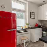 Sanhaus - - Urokliwy Przy Deptaku